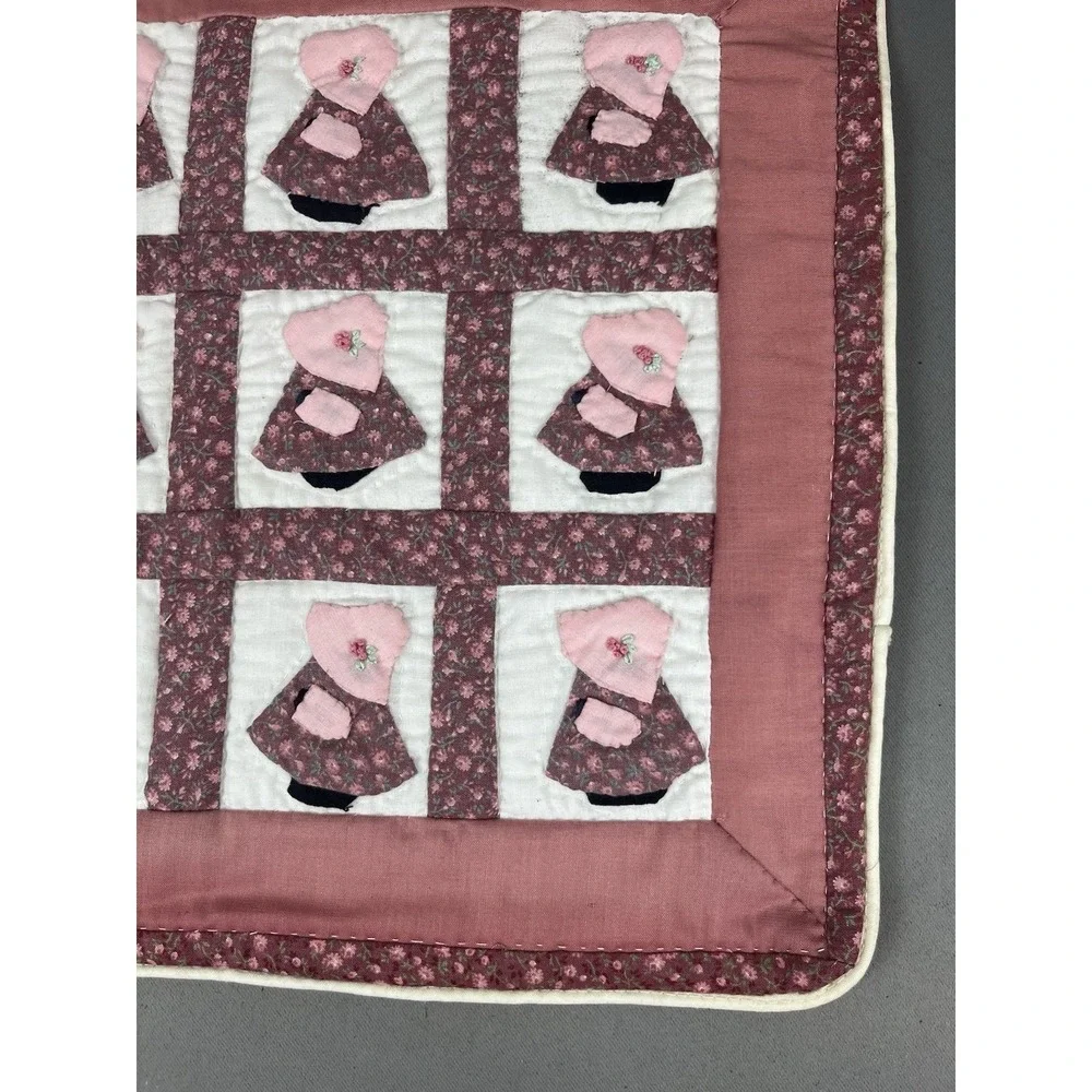 Quilt Block Wall-hanging Sunbonnet Sue 12